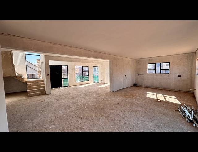 4 BEDROOM HOUSE FOR SALE IN ROODEPARK ECO ESTATE